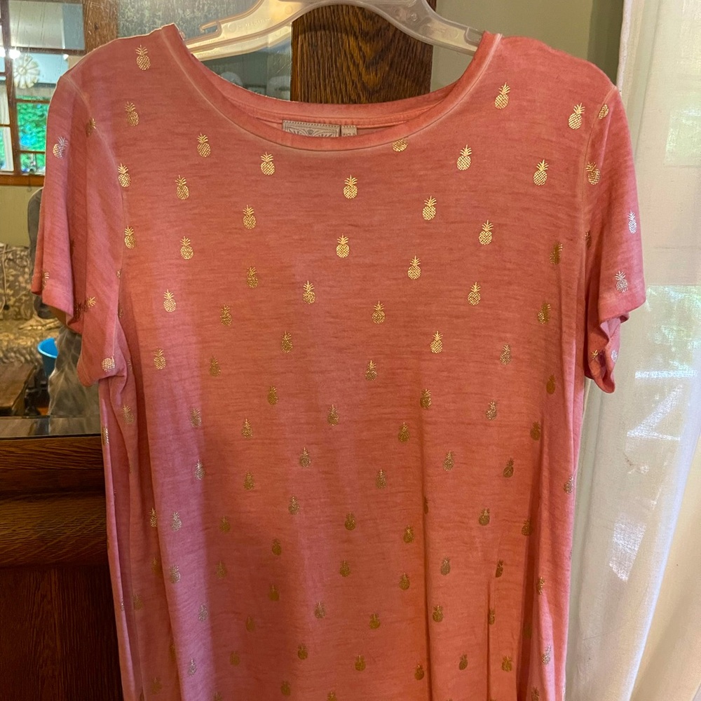 Dantalle short sleeve top size: large